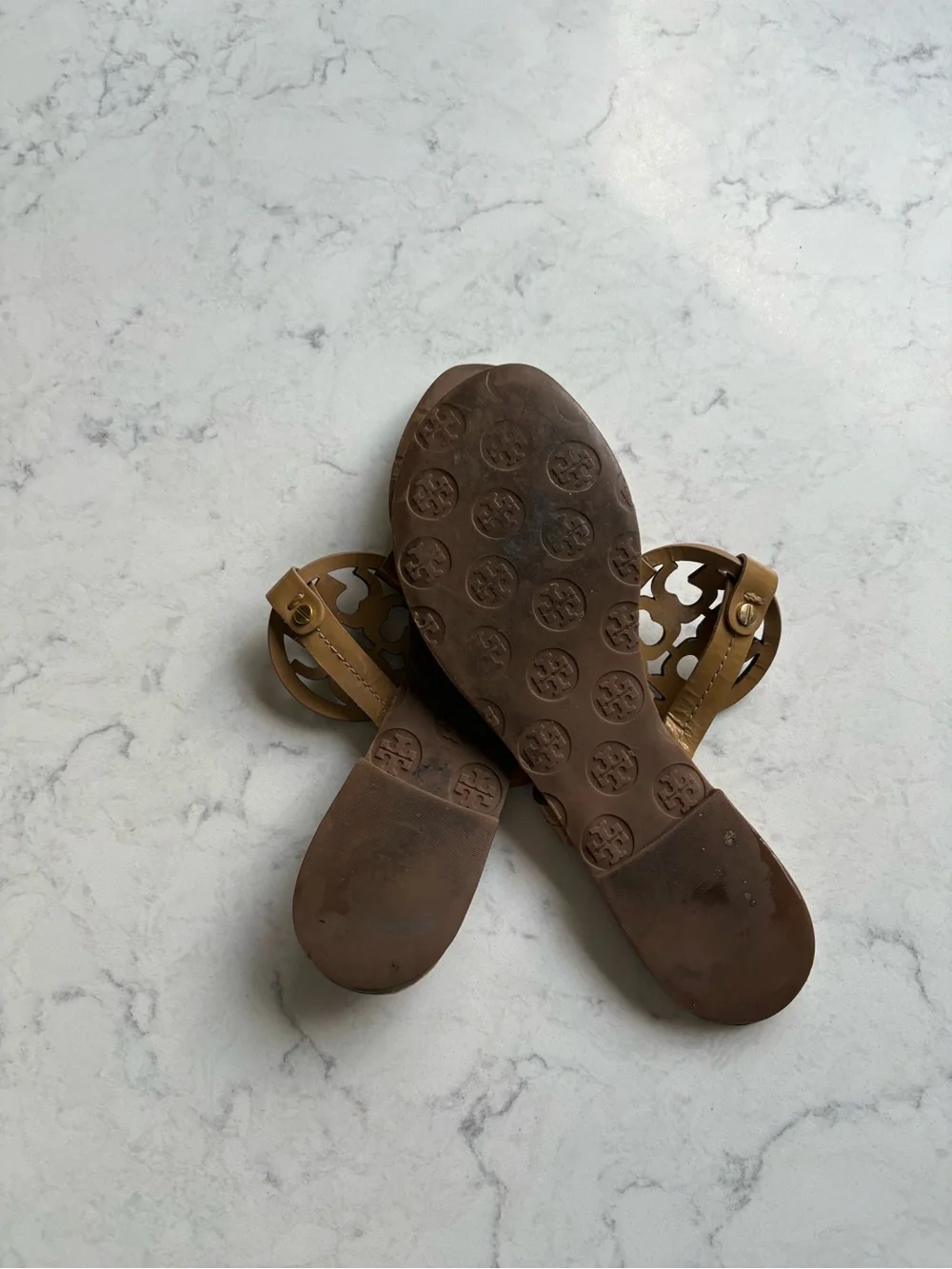 Tory Burch Miller Patent Thong Sandal in Tan
